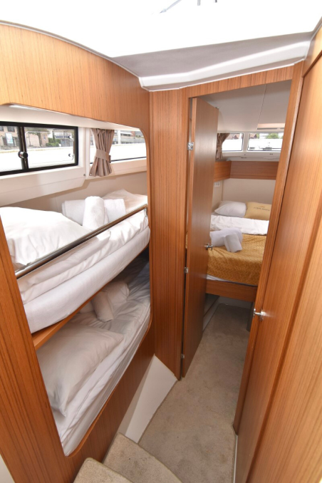 Greenline 33 | Yacht Charter Norway | Travelboat