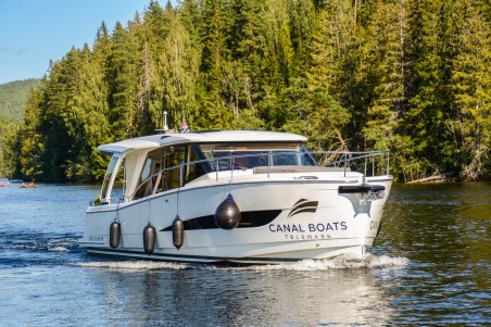 Greenline 39 | Yacht Charter Norway | Travelboat