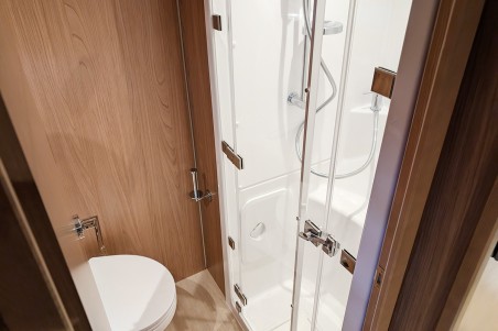 Catana Group Bali 5.4 - 6 + 2 cab. Maravela