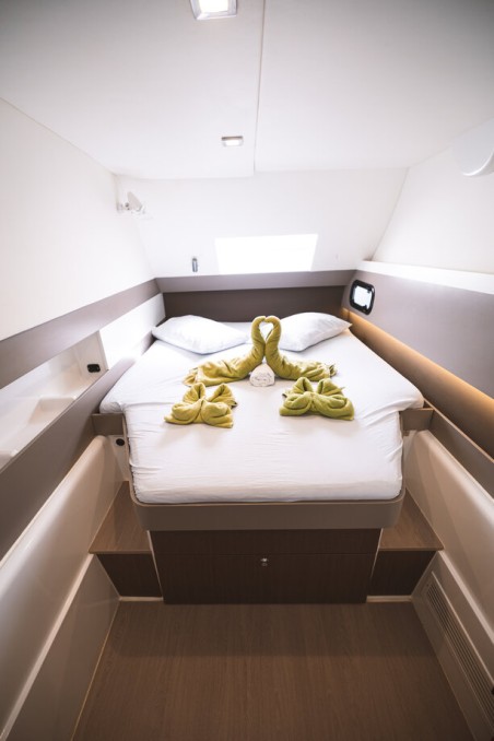 Catana Group Bali 4.3 - 4 + 2 cab. Antares