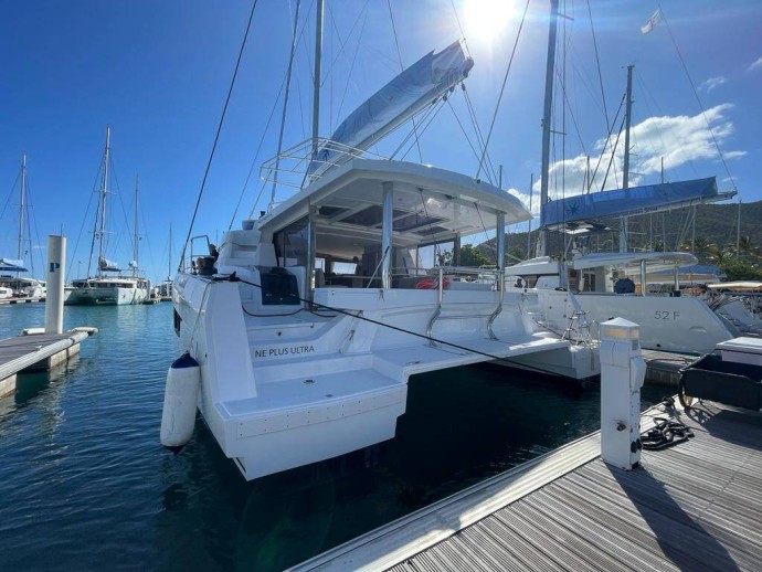Catana Group Bali 5.4 - 6 + 2 cab. Ne Plus Ultra