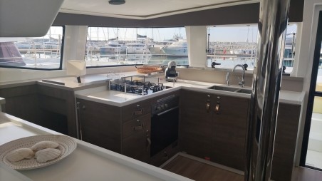 Catana Group Bali 4.4 - 4 + 1 cab. Arche