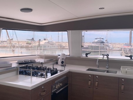 Catana Group Bali 4.4 - 4 + 1 cab. Cio