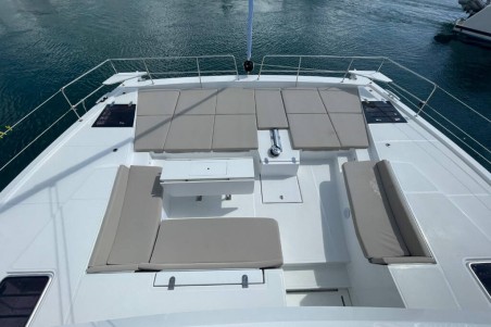 Catana Group Bali 5.4 - 6 + 2 cab. Ne Plus Ultra