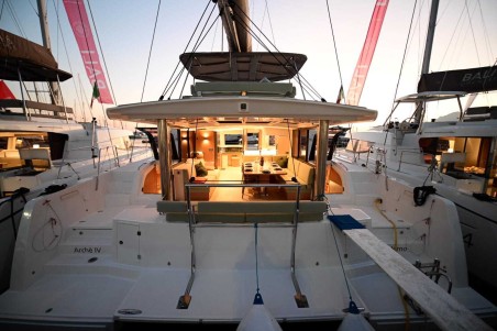 Catana Group Bali 4.8 - 5 + 1 cab Arche IV