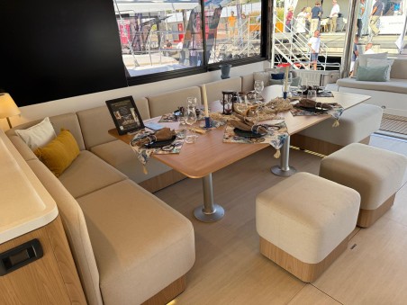 Catana Group Bali 5.8 - 5 + 2 cab. Alhena