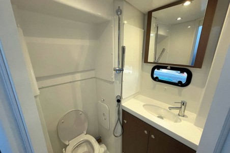 Catana Group Bali 5.4 - 6 + 2 cab. Ne Plus Ultra