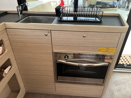 Lagoon-Bénéteau Lagoon 42 - 4 + 1 cab. Kami