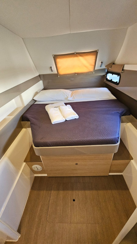 Catana Group Bali 4.1 - 4 cab. Costar