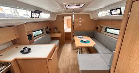 Bavaria C42 | Czarter jachtu Włochy | Travelboat