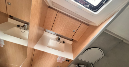 Bavaria C42 | Czarter jachtu Włochy | Travelboat