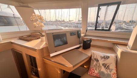 Fountaine Pajot Fountaine Pajot Astrea 42 - 3 + 1 cab. Bollinger