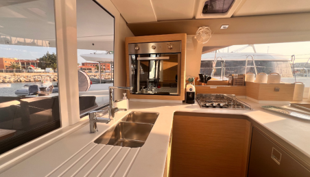 Fountaine Pajot Fountaine Pajot Astrea 42 - 3 + 1 cab. Bollinger