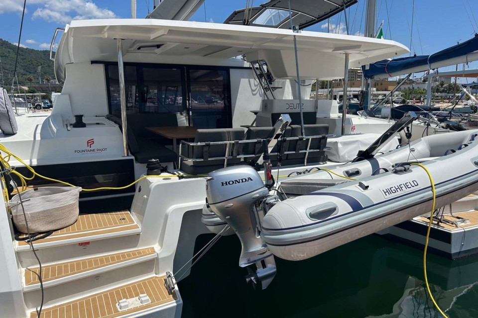 Fountaine Pajot Fountaine Pajot Astrea 42 - 4 + 1 cab. Deutz