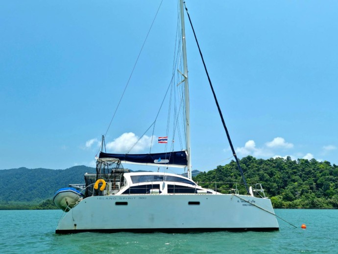 Island Spirit Yachts Island Spirit 38 - 4 cab. Island Breeze