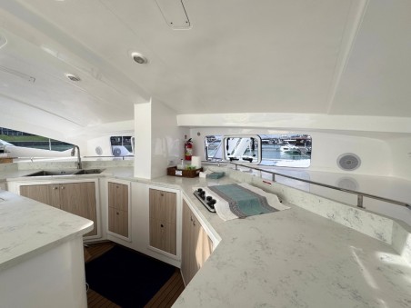 Island Spirit Yachts Island Spirit 410 Gauthai