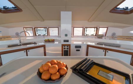 Island Spirit Yachts Island Spirit 410 Vesna
