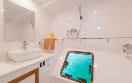 Island Spirit Yachts Island Spirit 410 Vesna