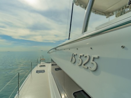 Island Spirit Yachts Island Spirit 525E Electric E-Motion