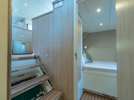 Island Spirit Yachts Island Spirit 525E Electric E-Motion
