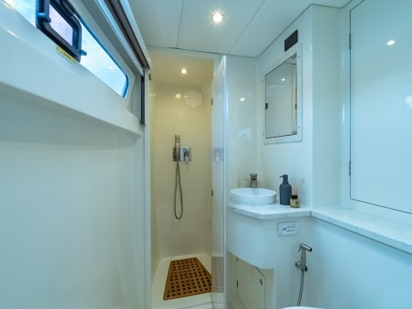 Island Spirit Yachts Island Spirit 525E Electric E-Motion