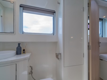 Island Spirit Yachts Island Spirit 525E Electric E-Motion