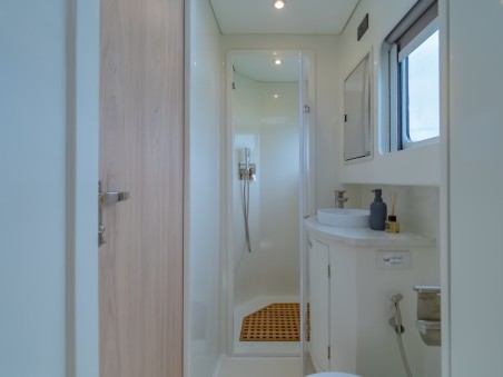 Island Spirit Yachts Island Spirit 525E Electric E-Motion