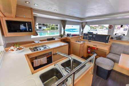 Lagoon-Bénéteau Lagoon 450 - 4 + 2 cab. Muzikal