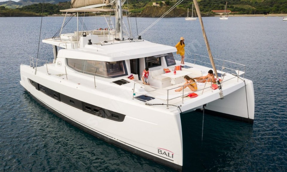 Catana Group Bali 4.8 OW - 3 + 1 cab. Honour