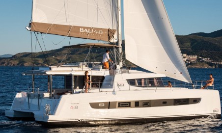 Catana Group Bali 4.8 OW - 3 + 1 cab. Honour