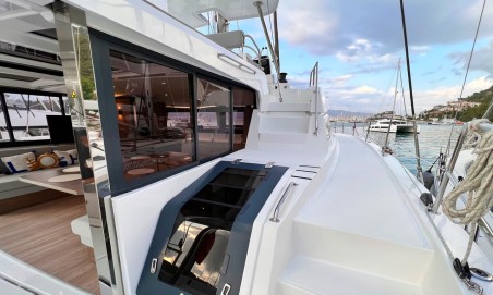 Catana Group Bali 4.8 OW - 3 + 1 cab. Honour