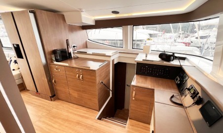 Catana Group Bali 4.8 OW - 3 + 1 cab. Honour