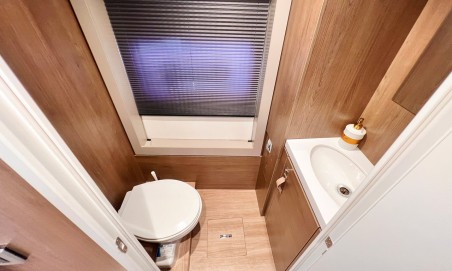 Catana Group Bali 4.8 OW - 3 + 1 cab. Honour