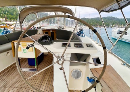 Bavaria Yachtbau Bavaria Cruiser 45 Aquaholic