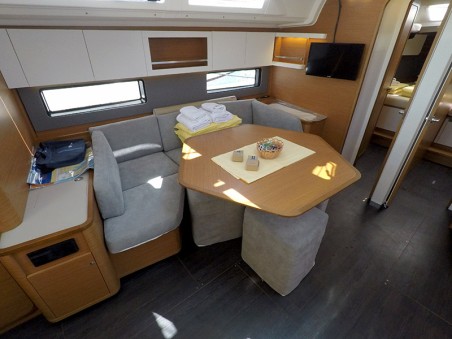 Dufour Yachts Dufour 44 - 4 cab Dama