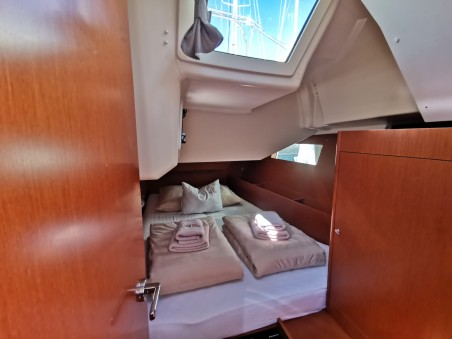 Bénéteau Oceanis 41.1 Office 2