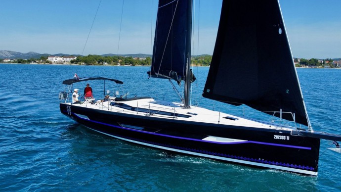 Elan Marine Elan E6 Black Panther