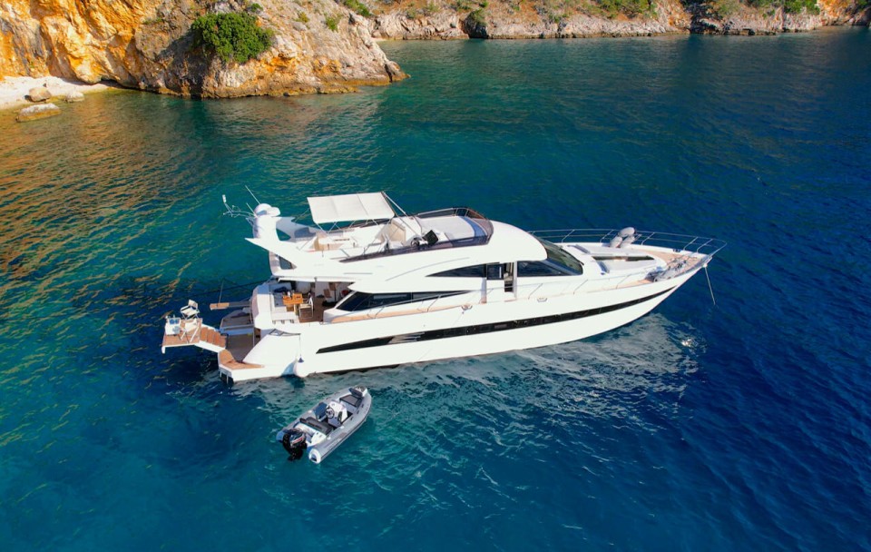 Galeon 640 Fly | Czarter jachtu Chorwacja | Travelboat