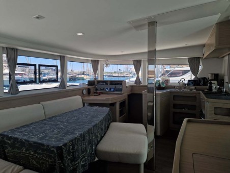 Lagoon-Bénéteau Lagoon 42 - 4 + 2 cab. Best Elli