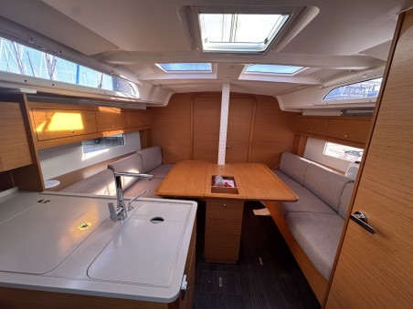 Dufour Yachts Dufour 37 - 3 cab. Skiona