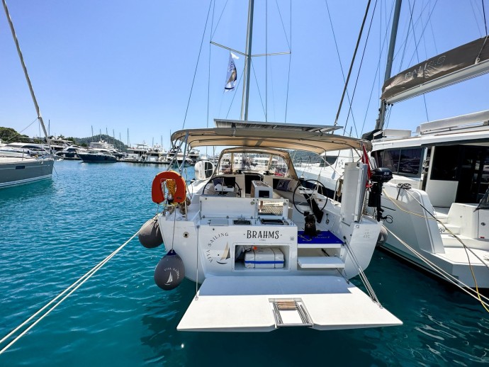 Dufour Yachts Dufour 430 Brahms