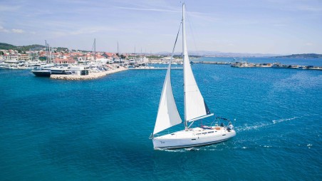 Jeanneau Sun Odyssey 42i Ema
