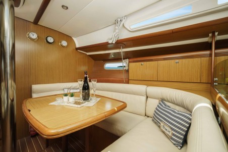 Jeanneau Sun Odyssey 42i Ema