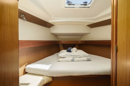 Jeanneau Sun Odyssey 42i Ema