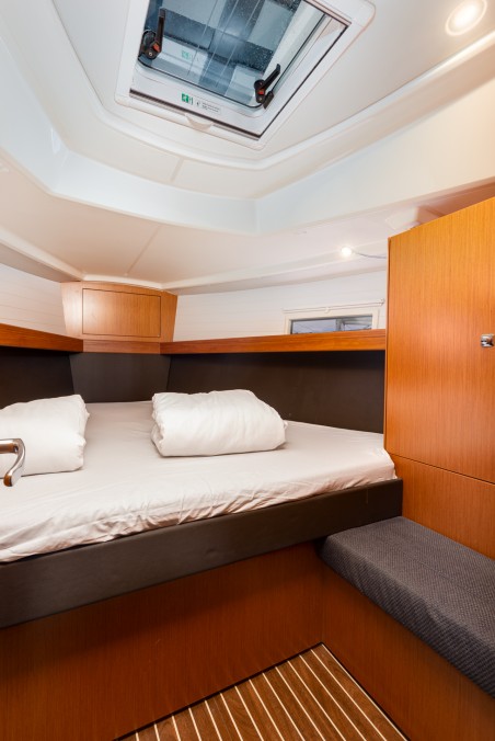 Bavaria Yachtbau Bavaria Cruiser 37 - 3 cab. Fjaka