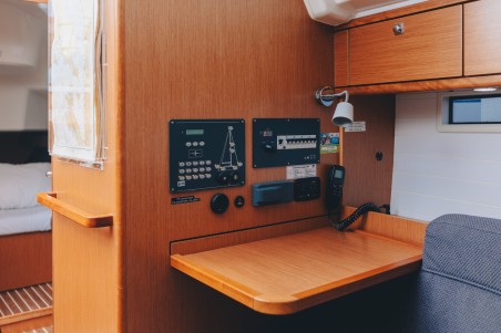 Bavaria Yachtbau Bavaria Cruiser 37 - 3 cab. Fjaka
