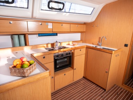 Bavaria Yachtbau Bavaria Cruiser 51 Petra 2