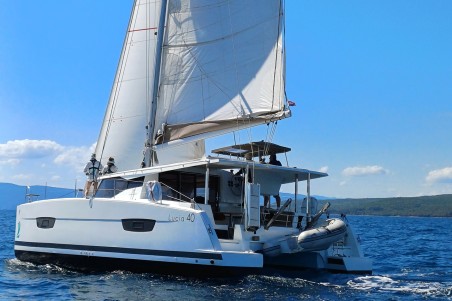 Fountaine Pajot Fountaine Pajot Lucia 40 - 4 cab. Luce