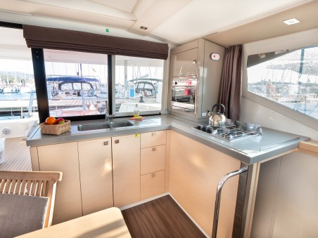 Fountaine Pajot Fountaine Pajot Lucia 40 - 4 cab. Luce