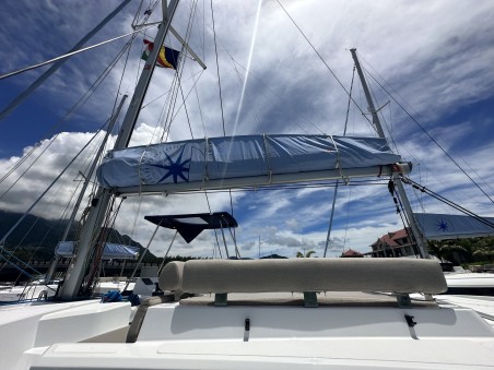 Catana Group Bali Catspace OUFTI IV